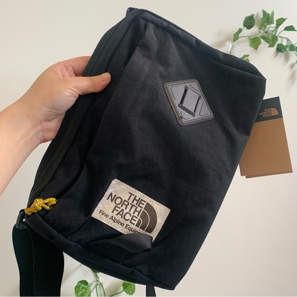 The North Face Berkeley Field Bag - Picture 6 of 8